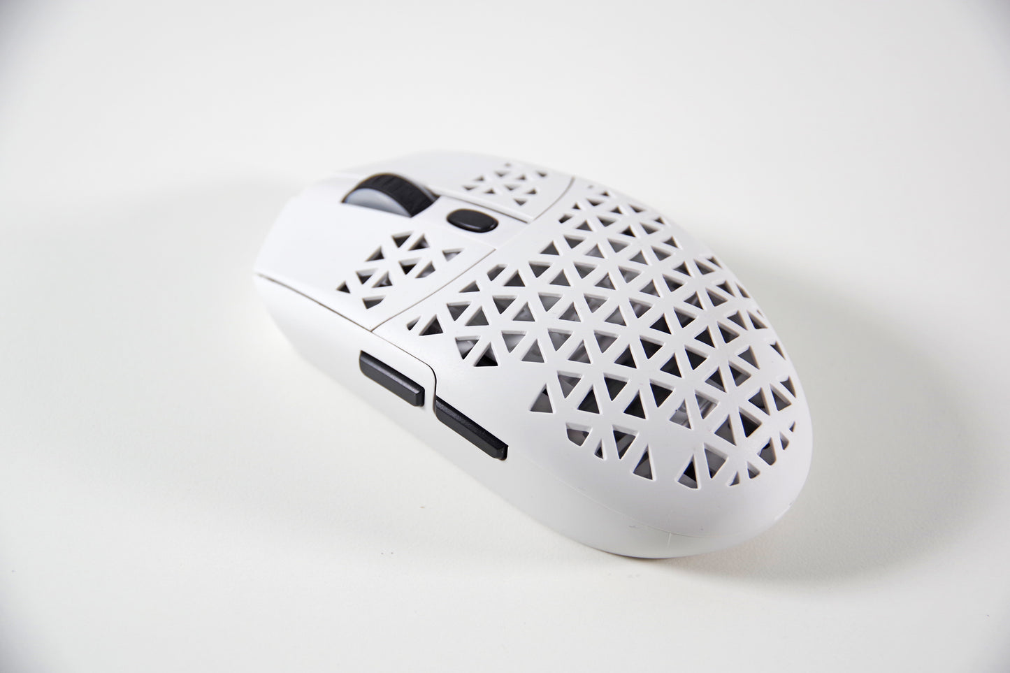(LIMITED QUANTITY) White Gamebitions Orbit Wireless