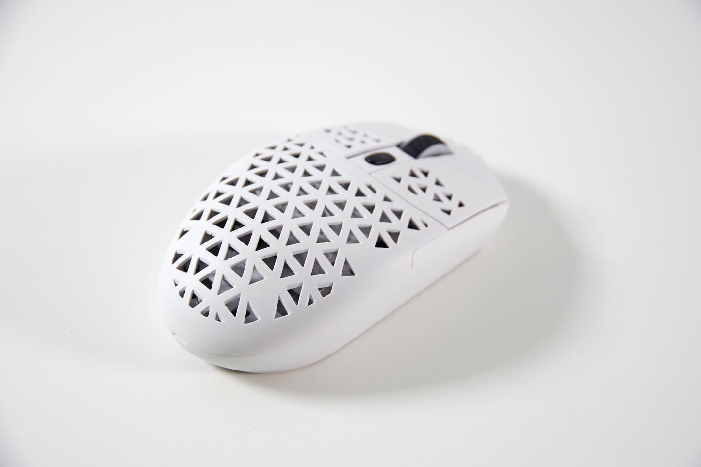 (LIMITED QUANTITY) White Gamebitions Orbit Wireless